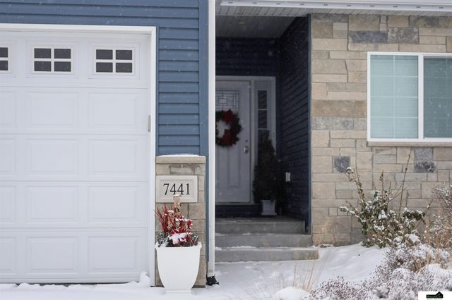 7441 Maxine Drive, Lincoln, NE 68516
