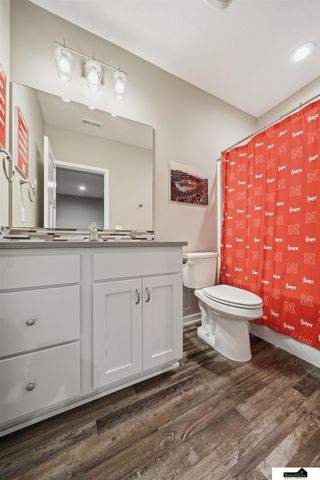 7441 Maxine Drive, Lincoln, NE 68516