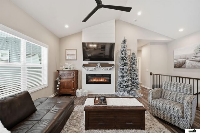 7441 Maxine Drive, Lincoln, NE 68516