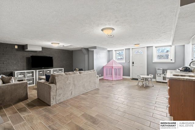 651 N 63rd Street, Omaha, NE 68132