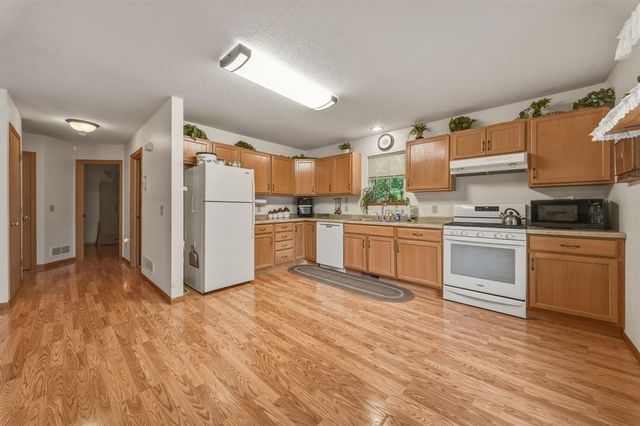 3206 W Folsom, Eau Claire, WI 54703