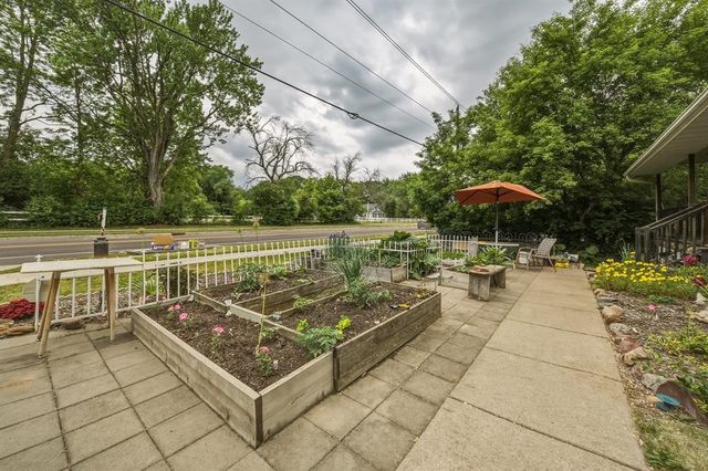3206 W Folsom, Eau Claire, WI 54703