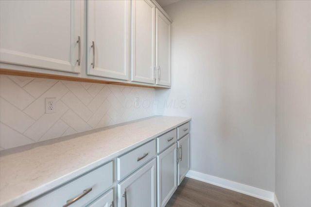 1327 Blueberry Cove, Grove City, OH 43123