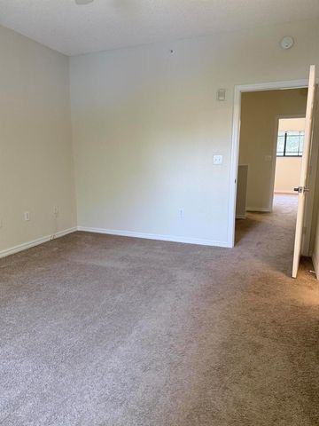 2812 GRANDE Parkway 106, Palm Beach Gardens, FL 33410