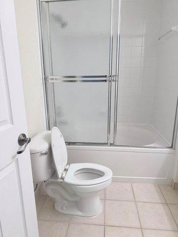 2812 GRANDE Parkway 106, Palm Beach Gardens, FL 33410