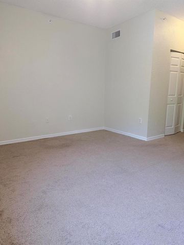 2812 GRANDE Parkway 106, Palm Beach Gardens, FL 33410
