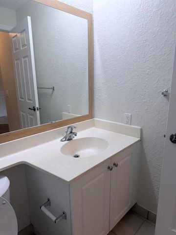 2812 GRANDE Parkway 106, Palm Beach Gardens, FL 33410