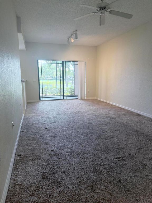 2812 GRANDE Parkway 106, Palm Beach Gardens, FL 33410