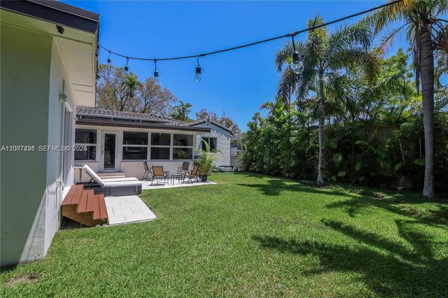5620 Alton Rd, Miami Beach, FL 33140