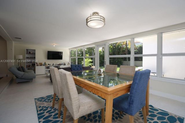 5620 Alton Rd, Miami Beach, FL 33140