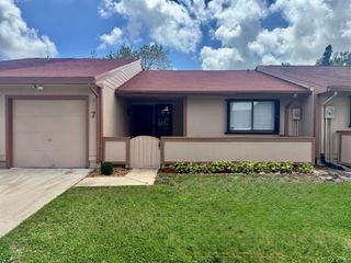 7 Farnworth Drive, Boynton Beach, FL 33426