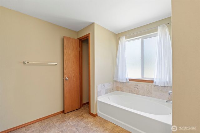 18408 Kohse Lane SW, Rochester, WA 98579