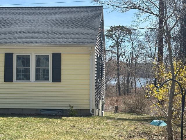 128 Eileen St, Yarmouth, MA 02675