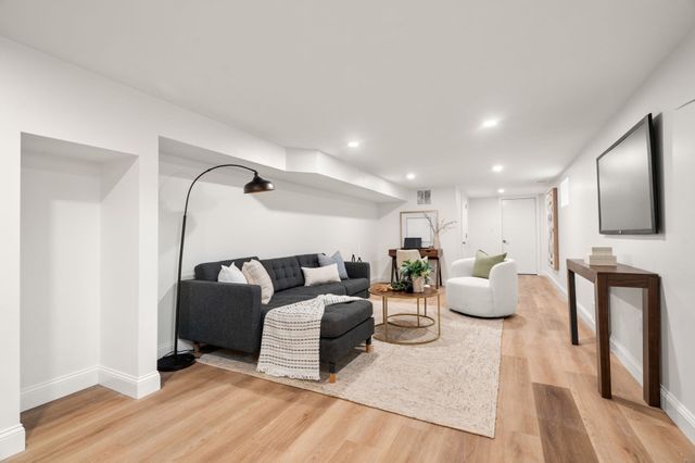 26 Pitcher Ave 1, Medford, MA 02155