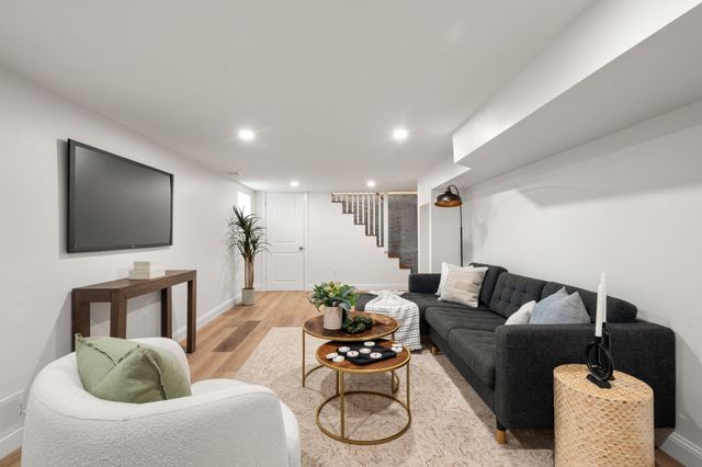 26 Pitcher Ave 1, Medford, MA 02155