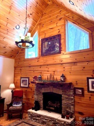 399 Bent Tree Road, Maggie Valley, NC 28751