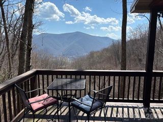 399 Bent Tree Road, Maggie Valley, NC 28751