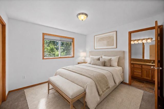 6305 Jenna Dr, Nine Mile Falls, WA 99026