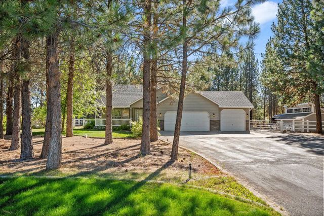 6305 Jenna Dr, Nine Mile Falls, WA 99026