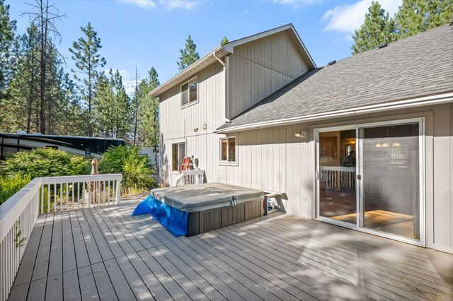 6305 Jenna Dr, Nine Mile Falls, WA 99026