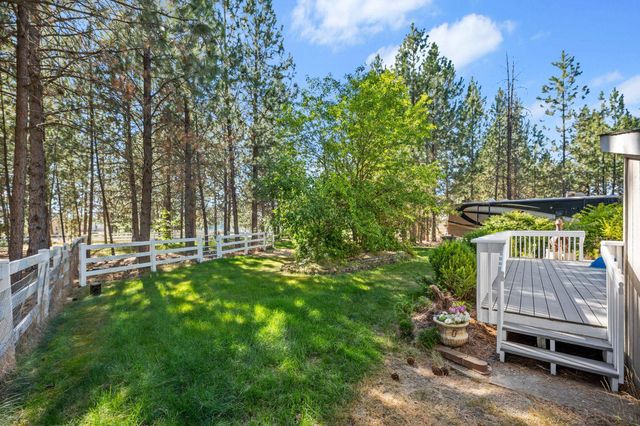 6305 Jenna Dr, Nine Mile Falls, WA 99026