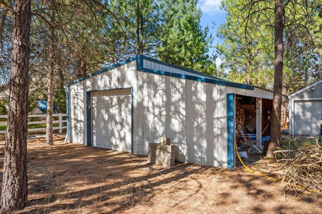6305 Jenna Dr, Nine Mile Falls, WA 99026