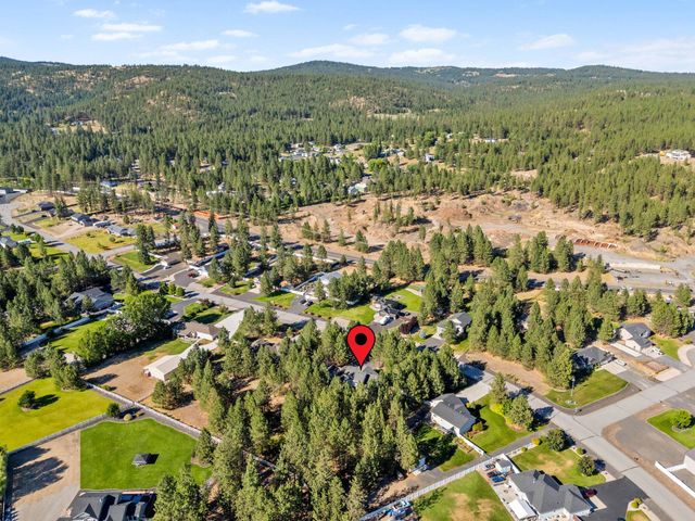6305 Jenna Dr, Nine Mile Falls, WA 99026