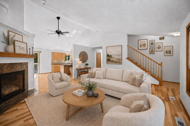 6305 Jenna Dr, Nine Mile Falls, WA 99026