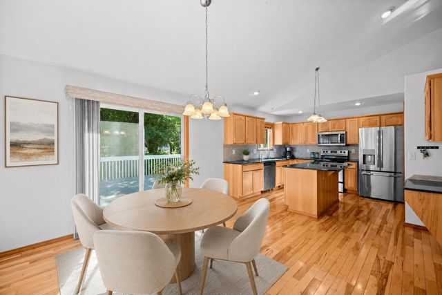6305 Jenna Dr, Nine Mile Falls, WA 99026