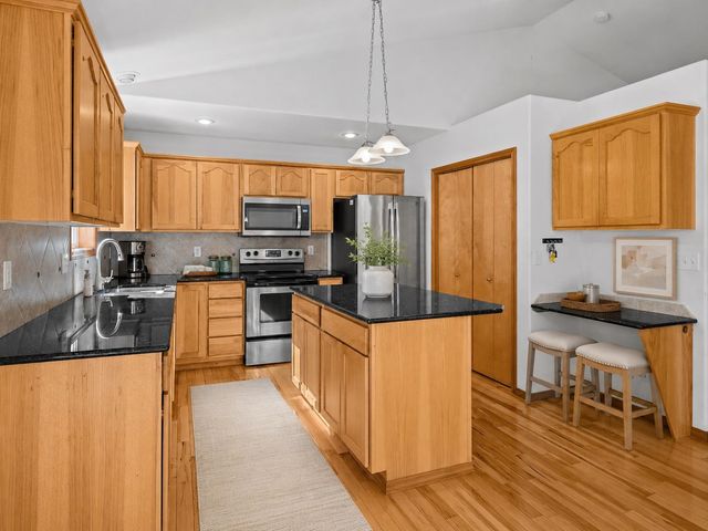 6305 Jenna Dr, Nine Mile Falls, WA 99026