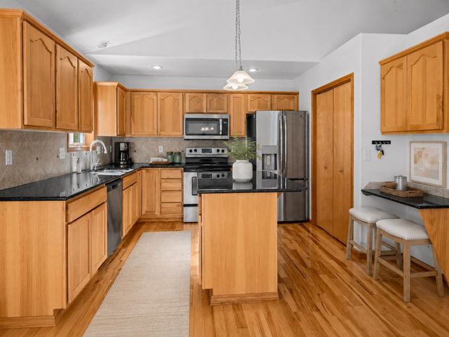 6305 Jenna Dr, Nine Mile Falls, WA 99026