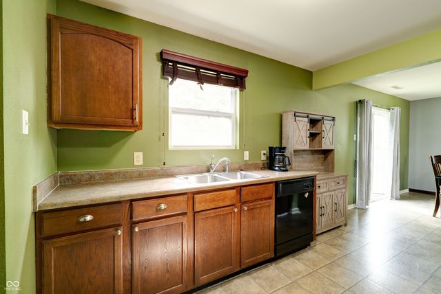 755 Sedgewick Lane, Greenfield, IN 46140