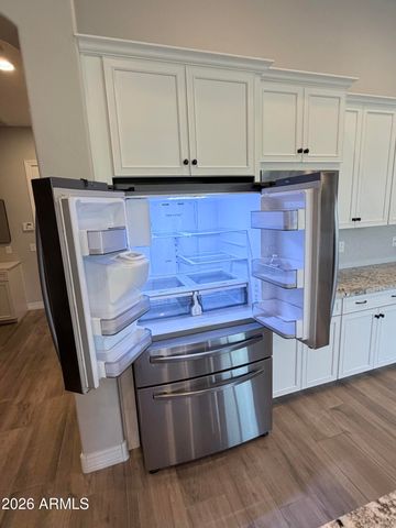 1966 E INDIAN WELLS Drive, Gilbert, AZ 85298