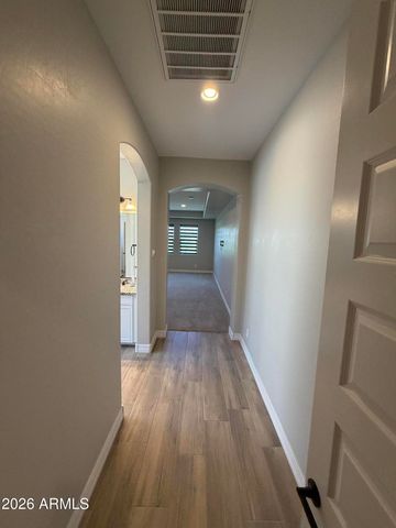 1966 E INDIAN WELLS Drive, Gilbert, AZ 85298
