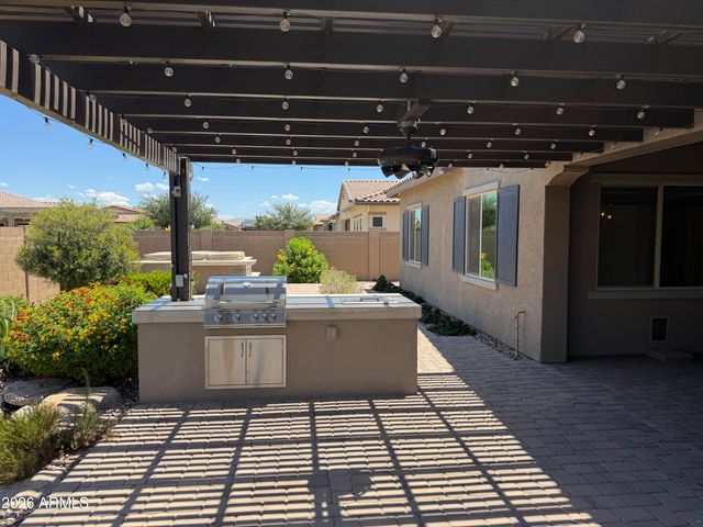 1966 E INDIAN WELLS Drive, Gilbert, AZ 85298