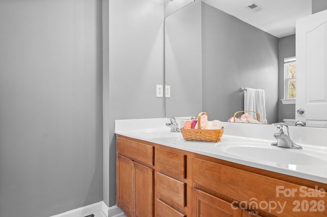 520 E Iredell Avenue, Mooresville, NC 28115