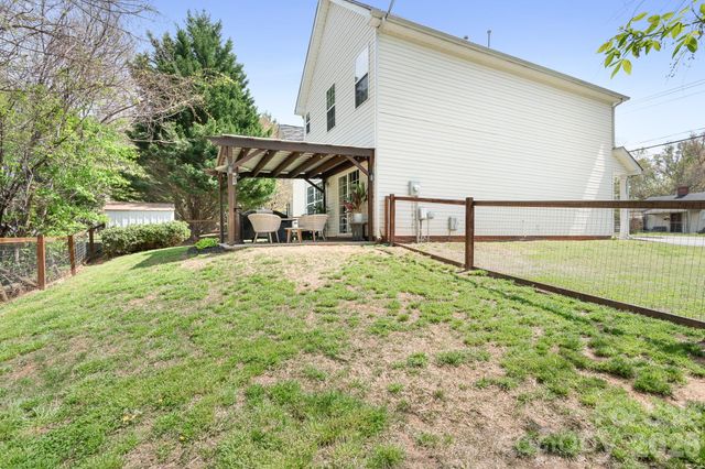 520 E Iredell Avenue, Mooresville, NC 28115