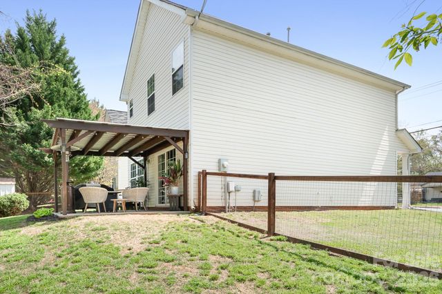 520 E Iredell Avenue, Mooresville, NC 28115