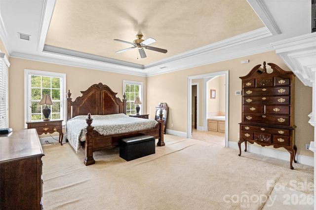 122 Upper Oak Drive, Statesville, NC 28625