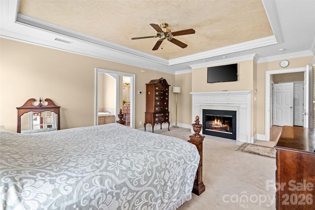 122 Upper Oak Drive, Statesville, NC 28625
