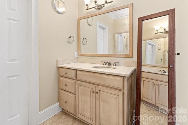122 Upper Oak Drive, Statesville, NC 28625