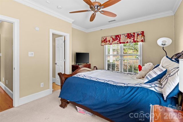 122 Upper Oak Drive, Statesville, NC 28625