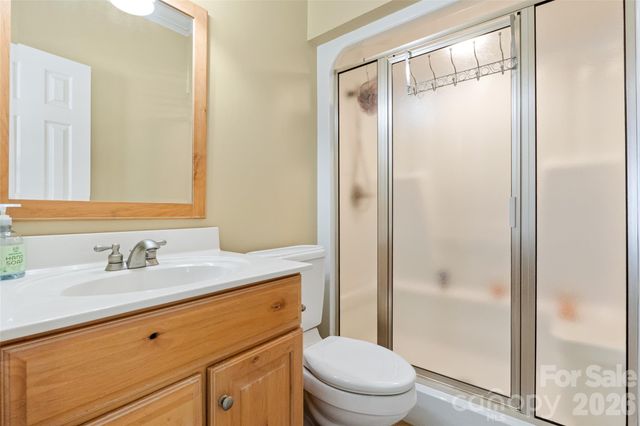 122 Upper Oak Drive, Statesville, NC 28625