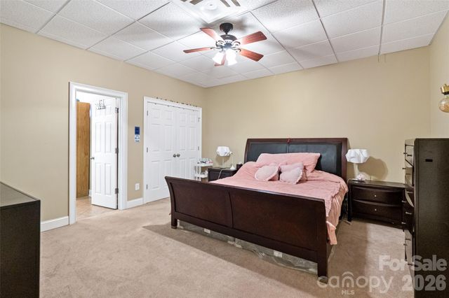 122 Upper Oak Drive, Statesville, NC 28625