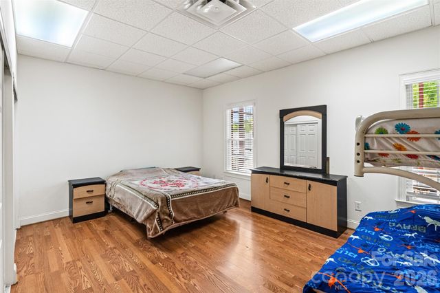 122 Upper Oak Drive, Statesville, NC 28625