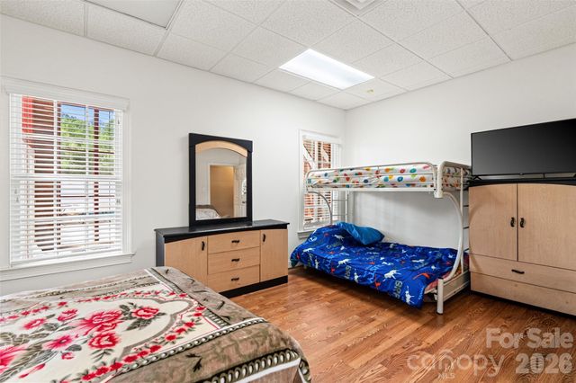 122 Upper Oak Drive, Statesville, NC 28625