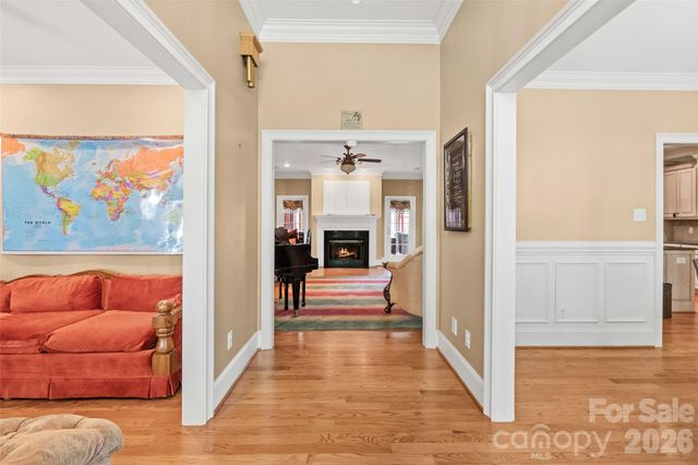 122 Upper Oak Drive, Statesville, NC 28625