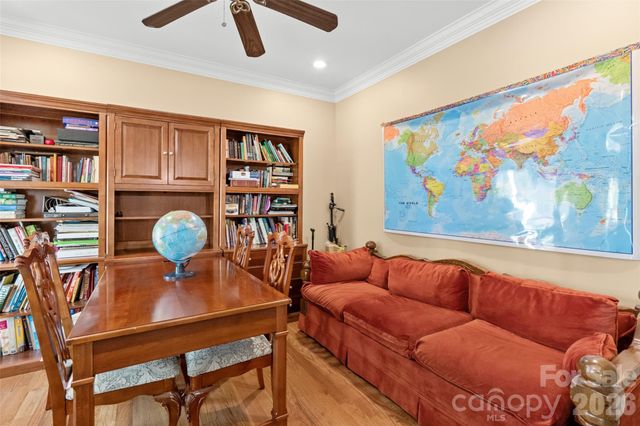 122 Upper Oak Drive, Statesville, NC 28625