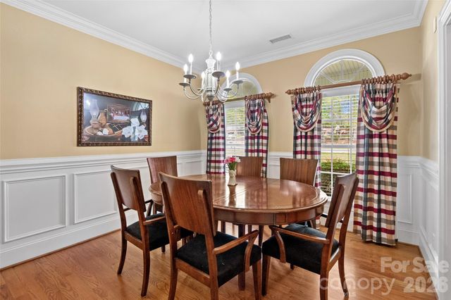 122 Upper Oak Drive, Statesville, NC 28625
