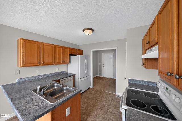 64 Jewel Lane, Four Oaks, NC 27524